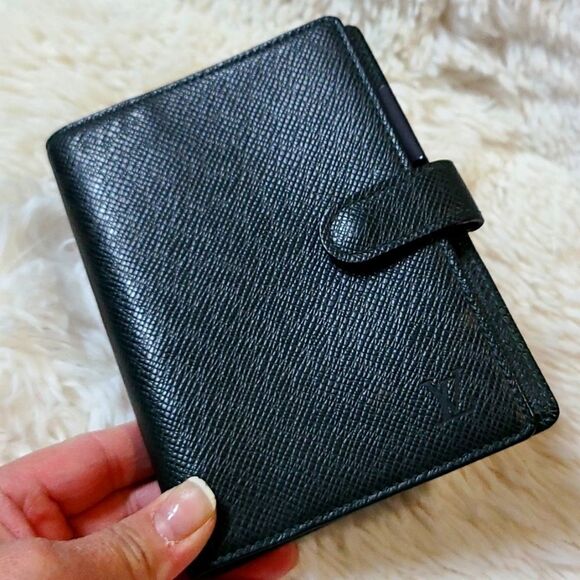 💯 Authentic Louis Vuitton Agenda 🍀 - Picture 1 of 12